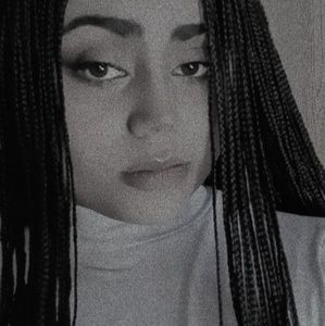 Meet your Posher, Daniela